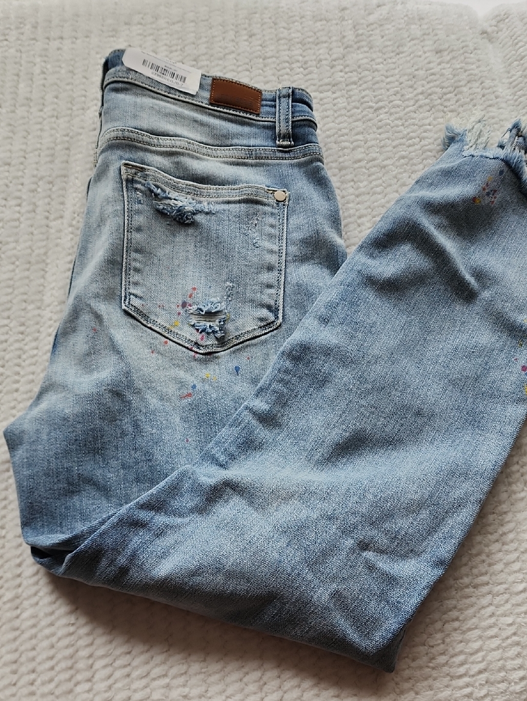 Judy Blue Los Angeles Light Blue Distressed Paint-Splatter Women's Jeans
